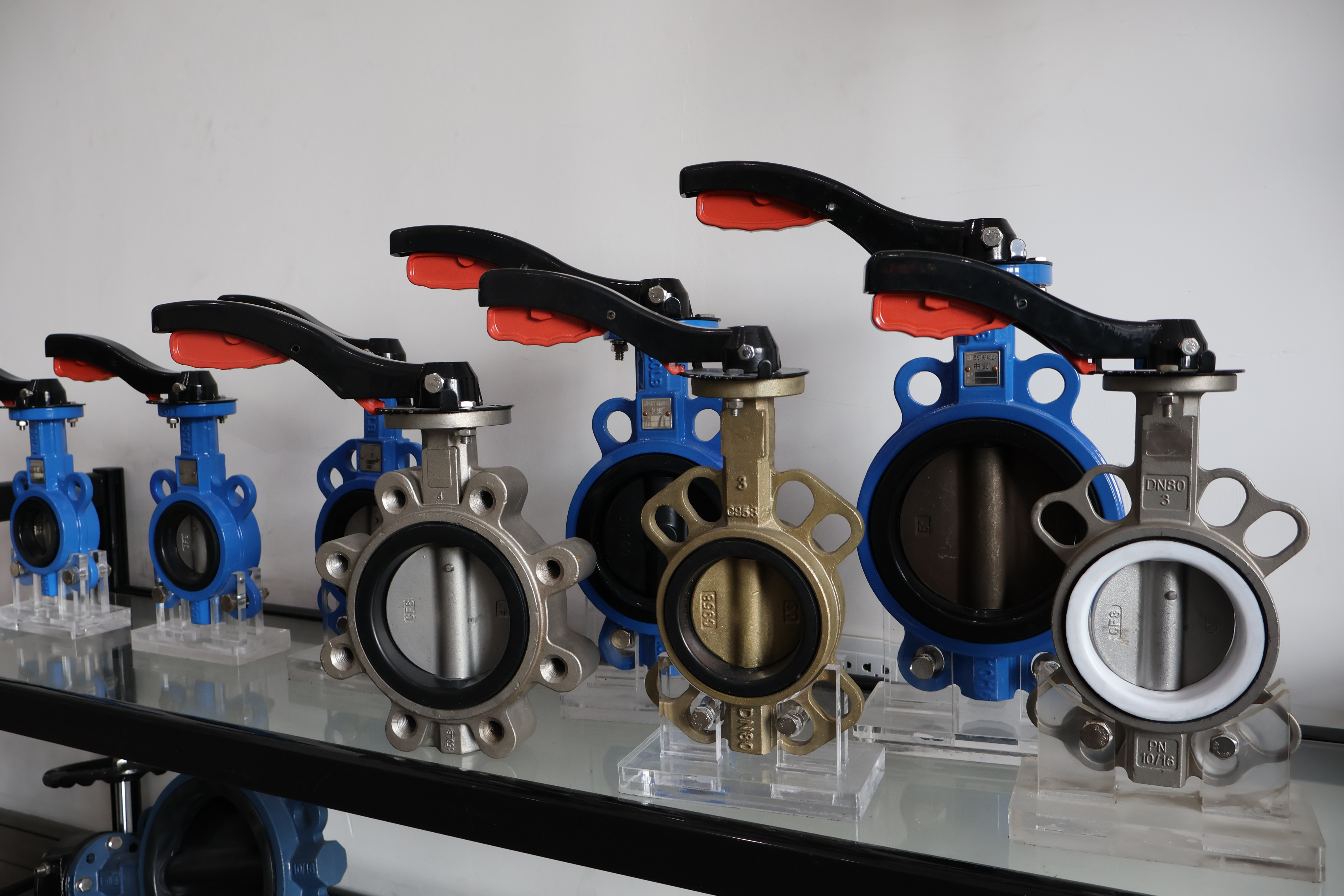 Клапандарды сатып алу кезінде сіз білуіңіз керек нәрселер: ақшаңызды қараңғыда ысырап етпеңіз!